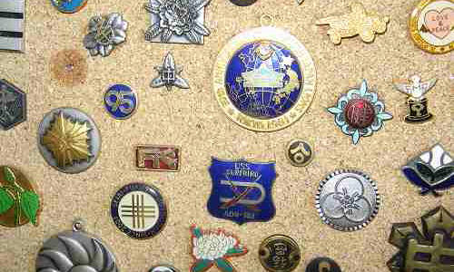 badge